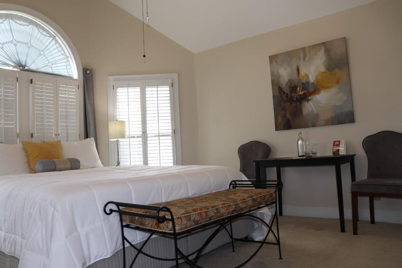 Pleasanton Courtyard Bed And Breakfast Fayetteville Exteriör bild