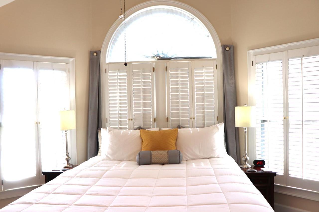 Pleasanton Courtyard Bed And Breakfast Fayetteville Exteriör bild