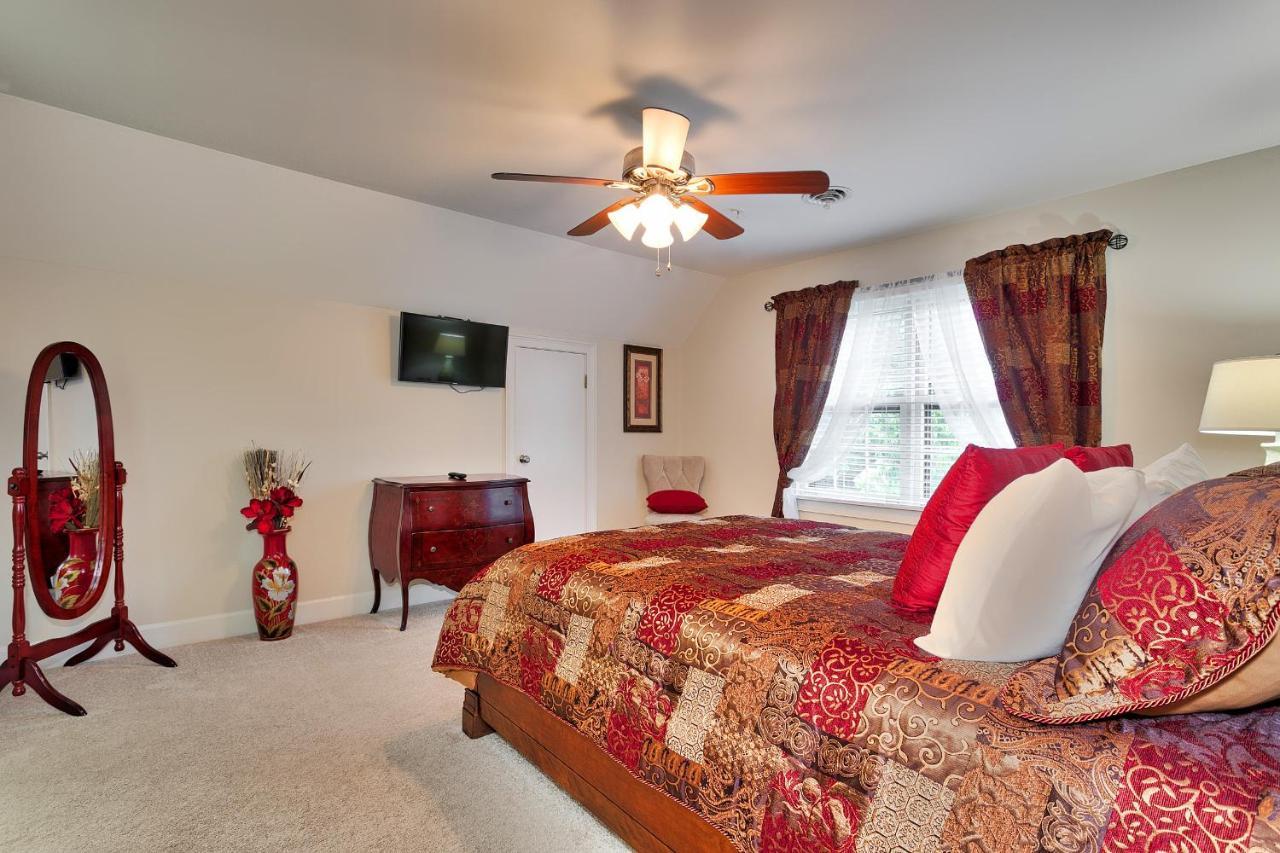 Pleasanton Courtyard Bed And Breakfast Fayetteville Exteriör bild