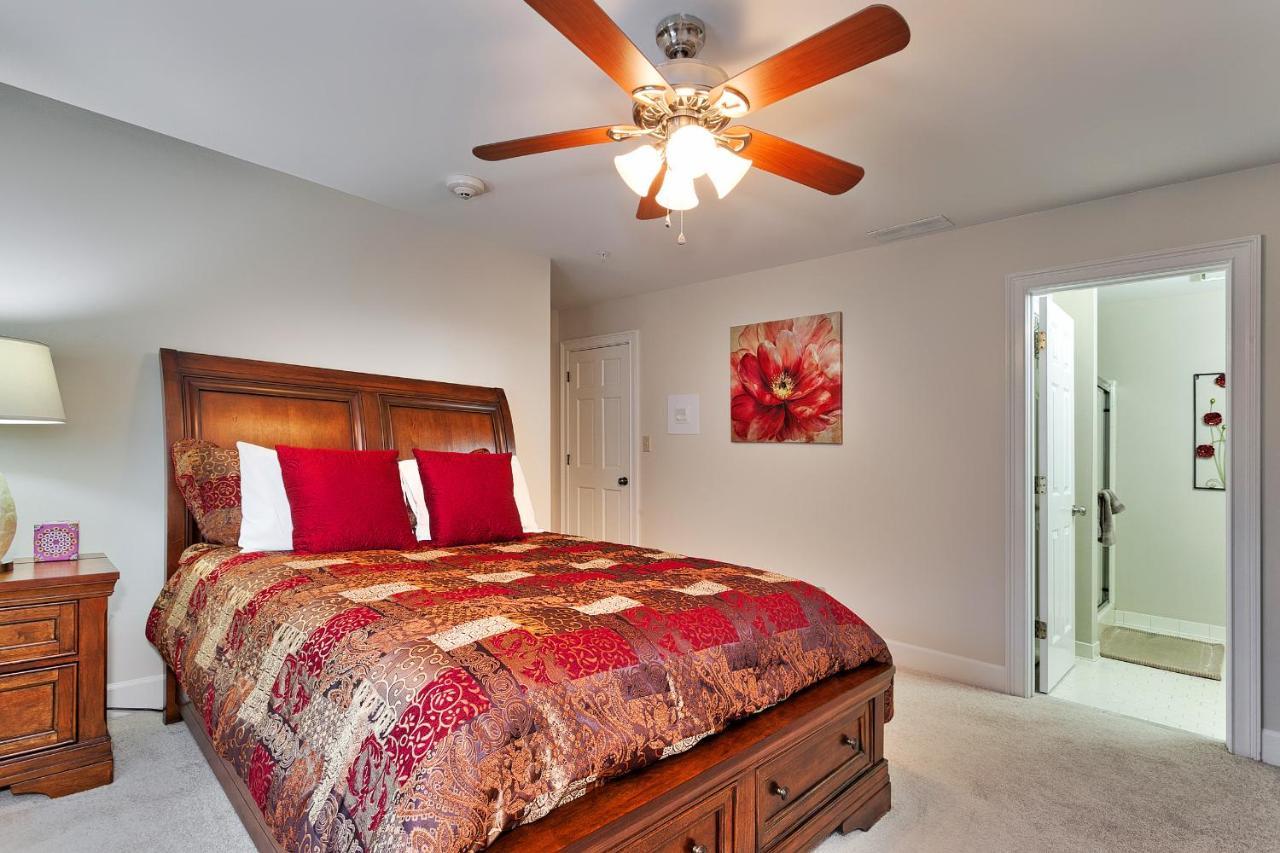 Pleasanton Courtyard Bed And Breakfast Fayetteville Exteriör bild